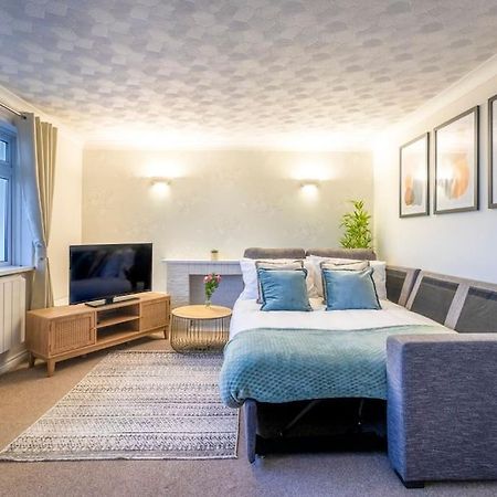Beautiful Sea View 2 Bedroom Sleeps 6-Free Parking Bornemouth Extérieur photo