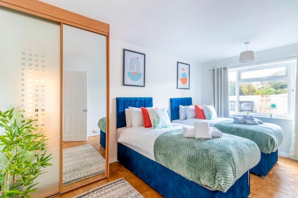 Beautiful Sea View 2 Bedroom Sleeps 6-Free Parking Bornemouth Extérieur photo